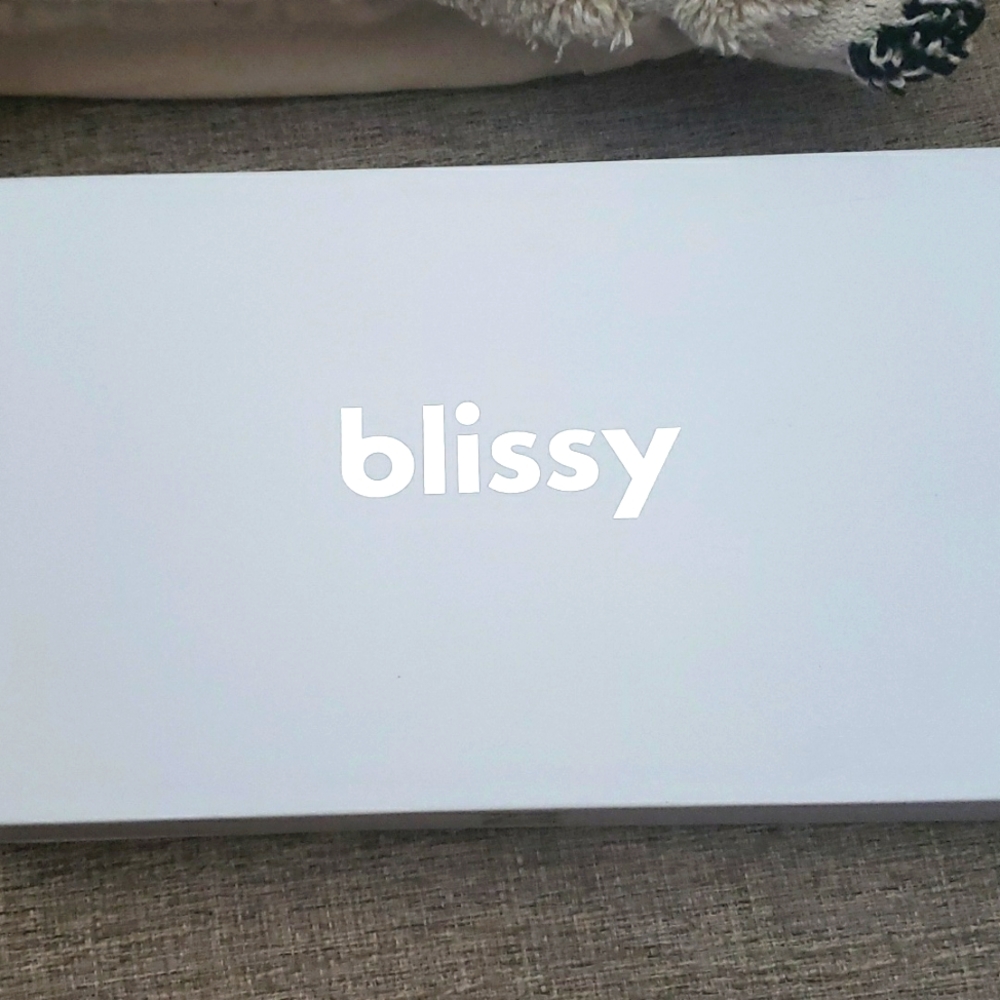 BLISSY 4 PIECE SILK SET WHITE MULTI